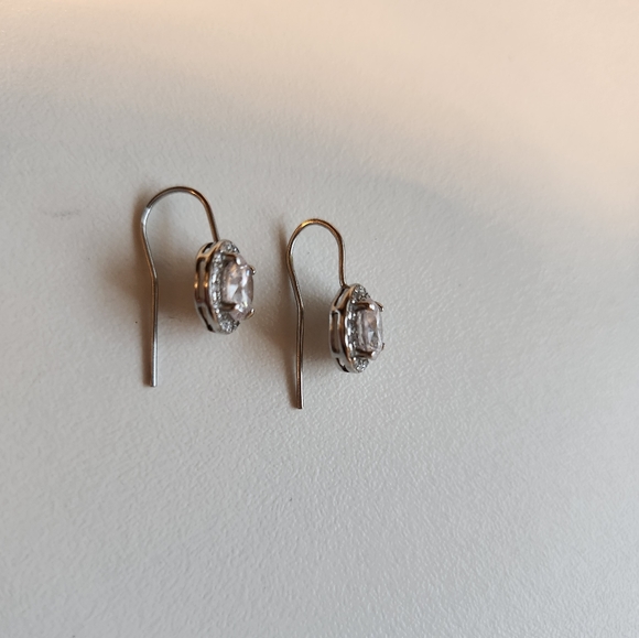 Beautiful 925 sterling silver earrings with lab made white sapphire. - Picture 4 of 5